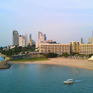 Dusit Thani Pattaya